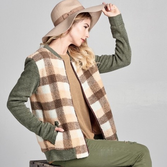 1 left❤️2 for $40❤️gingham Sherpa bomber jacket - Picture 8 of 10